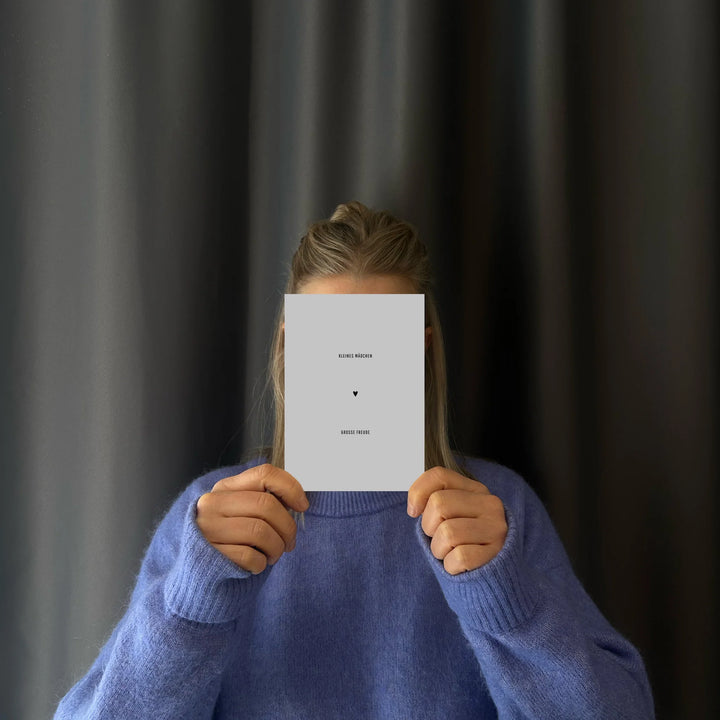 Postkarte / Kleines Mädchen