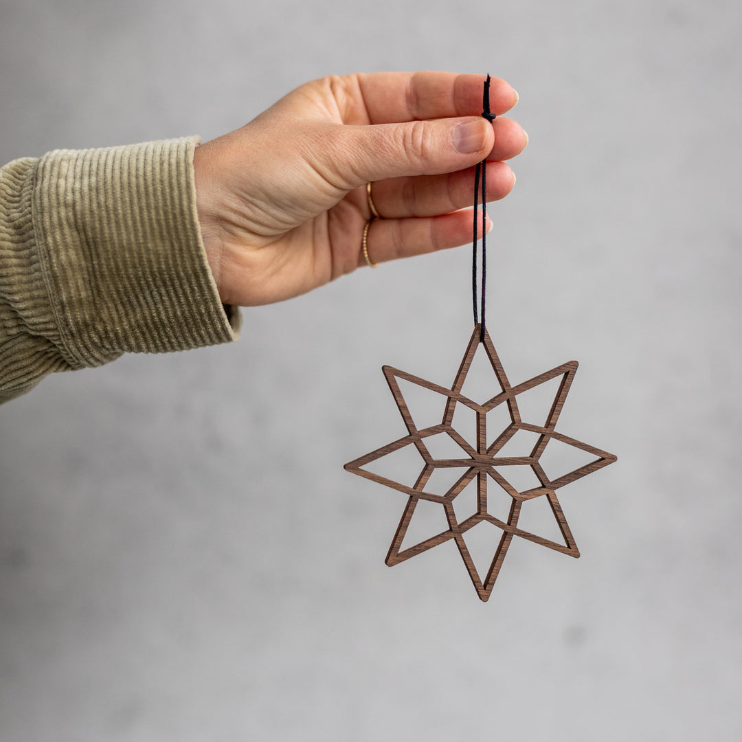 Anhänger / Weihnachtsstern aus Holz